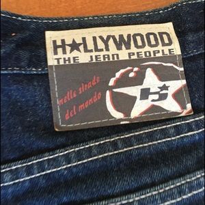 Hollywood women’s jean shorts good condition