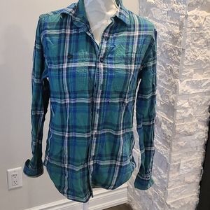 50% off American Eagle classic fit plaid shirt