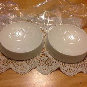 Set of two snowflake design pet bowls, New