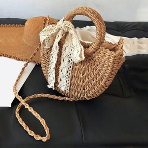 Mini minimalist straw Bag