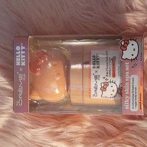 New Listing!!Brand New The Creme Shop HELLO KITTY Silky Skin SPA SET