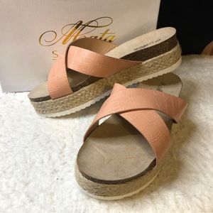 New Mata Shoes Blush Croc Embossed Criss Cross Espadrille Slip On Sandals