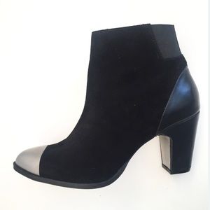 She&In Black Peep Toe Suedette Ankle Booties 9