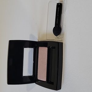 Merle Norman  sunbeam eyeshadow