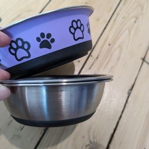 Pet food bowls (set of 3)