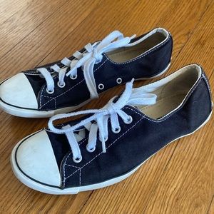 Black canvas Converse sneakers