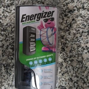 BNIB Energizer Battery Charger