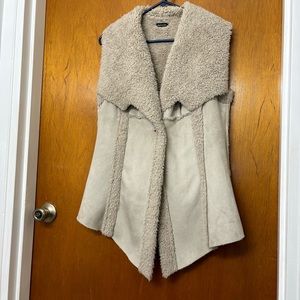 Dolce Cabo Faux Fur Vest, Size Small