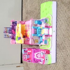 Shopkins Lil' secrets small mall muti level shop