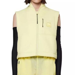 RAINS NWT Fleece Vest XSmall Straw Yellow Zip Cropped Front Pockets Jacket Liner