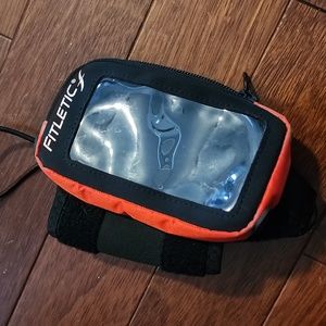 Fitletic arm band