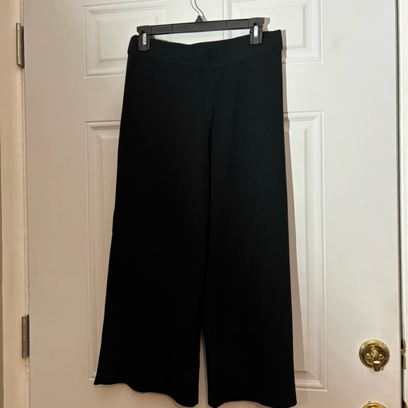 NWT Ann Taylor Black Knit Crop Palazzo Pants, Size Small - Picture 1 of 6