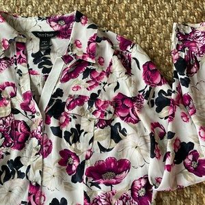 WHBM floral silk top 🌹