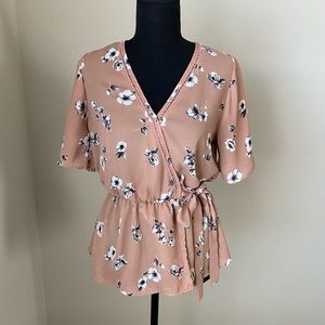 Sienna Sky Pink Floral Top Size Small