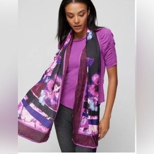 White House Black Market Viola Oblong Scarf
Cabernet Purple Floral