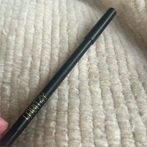 Laritzy Cosmetics Gel Liner in Shade Dawn (black color).  New!  No Box.