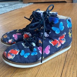 Girl’s butterfly boots