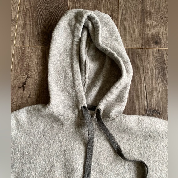 H&M x Pringle of Scotland limited edition collab - grey wool blend knit hoodie - Picture 2 of 9