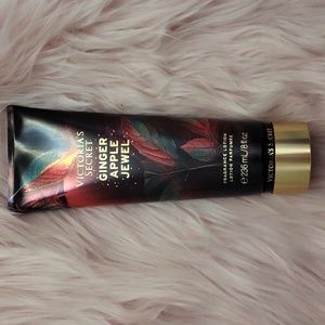 New Listing!! Brand New Victoria's Secret Fragrance Lotion