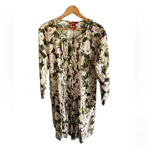 Sundance Floral dress with pleats, size medium.