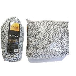 New! Full/Queen 86" X 86" White/Gray Pzttern Quilted Comforter Evoke Home