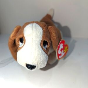 TY beanie baby. Tracker hound dog. Excellent condition. Rare & retired. Bundle!!