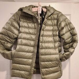 Aritizia The Super Lite Men's packable goose down fill Jacket 🧥🧥