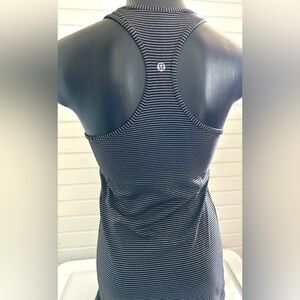 LULULEMON womens size 6 stripped racer back tank top