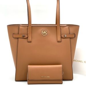 Michael Kors Carmen Large Tote Bag & aTrifold Wallet Luggage