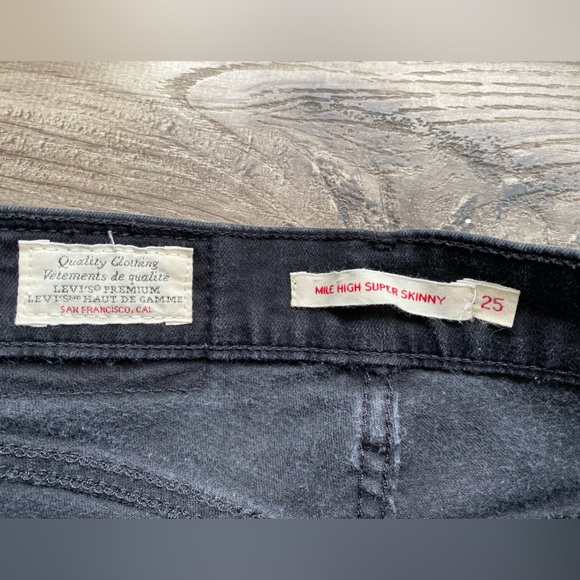 Levi’s mile high super skinny faded black distressed, slanted raw hem - Picture 8 of 13