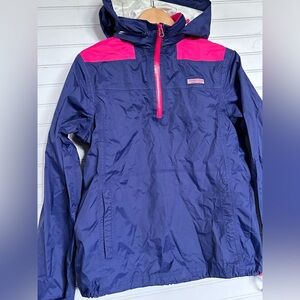 VINEYARD VINES womens size small pull over rain jacket with peak-a-boo hood