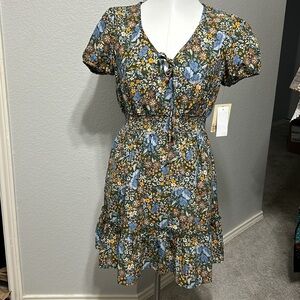 Bebop dress olive green floral Short sleeves summer frill  Size junior M