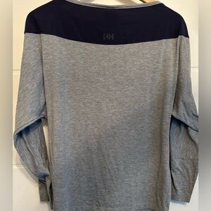 HELLY HANSEN womens size medium grey long sleeve top