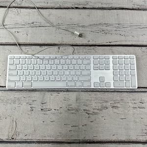 Genuine Apple A1243 Wired Mac Standard USB‎ Keyboard w/ Numeric Keypad White