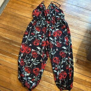 Women’s Black and red floral jumpsuit size 3XL