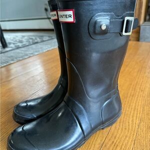 Hunter boots, glossy, mid calf