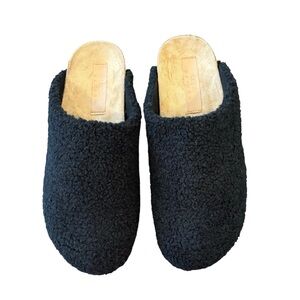 NWT Asos Design Black fuzzy slip-on slides slippers Sherpa 11