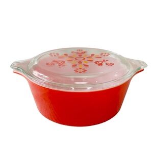 Vintage PYREX Casserole Dish Friendship 1-1/2 Quart in Red