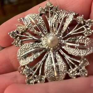 Elegant Silver Brooch Pin with Pearl Cluster & Zircon Crystals | Used