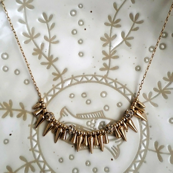 Stella & Dot Renegade Cluster Necklace - Picture 3 of 6