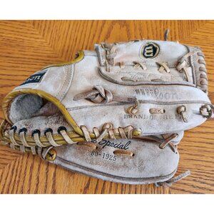 Vintage Wilson Pro Special Baseball Glove Tommy John Autograph Model 80-1925 RHT