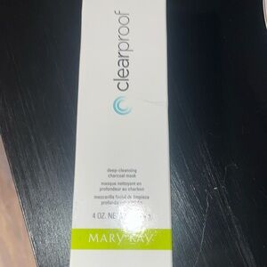 NIB Mary Kay Clearproof deep cleansing charcoal mask