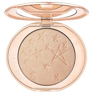 - Charlotte Tilbury
Glow Glide Face Architect Highlighte