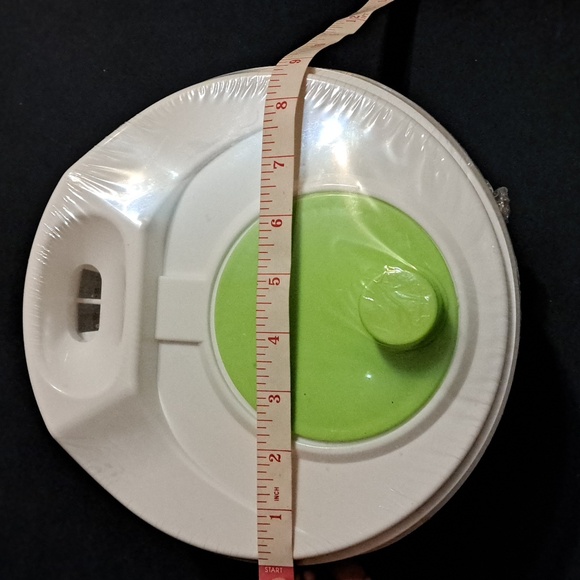 NEW 3 liter salad spinner - Picture 2 of 3