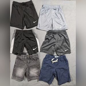 Boys 5t shorts. Nike old Navy blue black gray