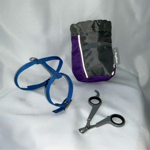 Pet kit: Nail clippers, small harness and treat pouch.