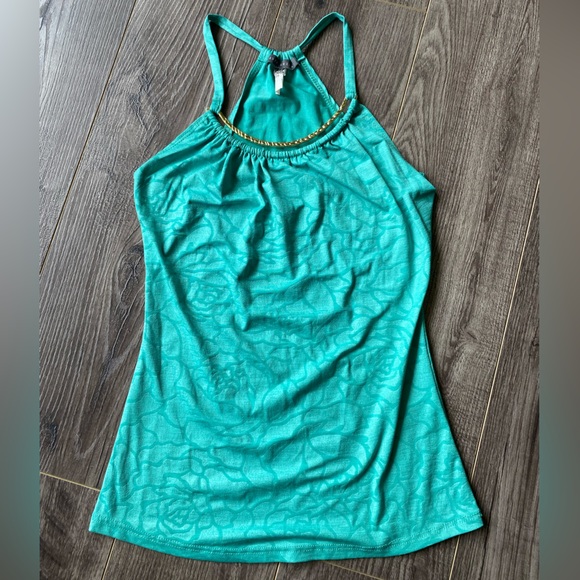 3/$30 Suzy Sheer green tank top w/ sewn in golden bar neckline - Picture 1 of 4