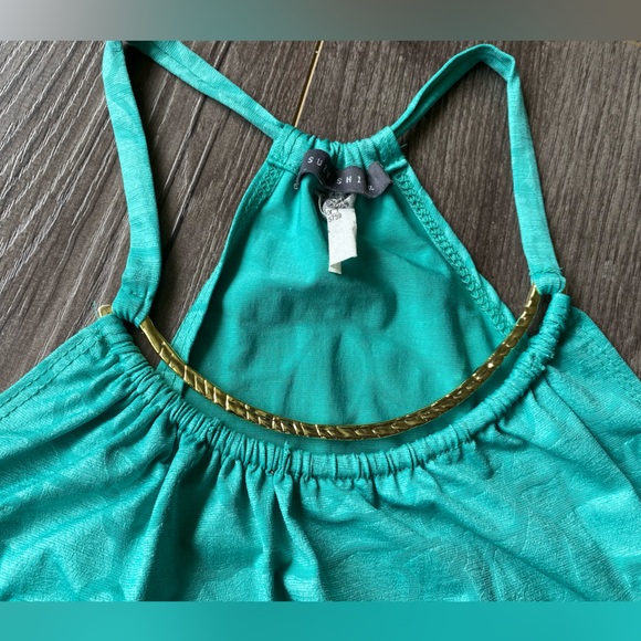 3/$30 Suzy Sheer green tank top w/ sewn in golden bar neckline - Picture 3 of 4