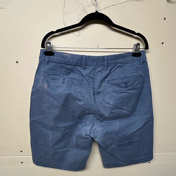 2/$20❤️- SHORTS | Men’s Gap shorts size 30 - Picture 6 of 8