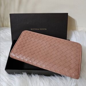 💗 Bottega Veneta Zippy 💗